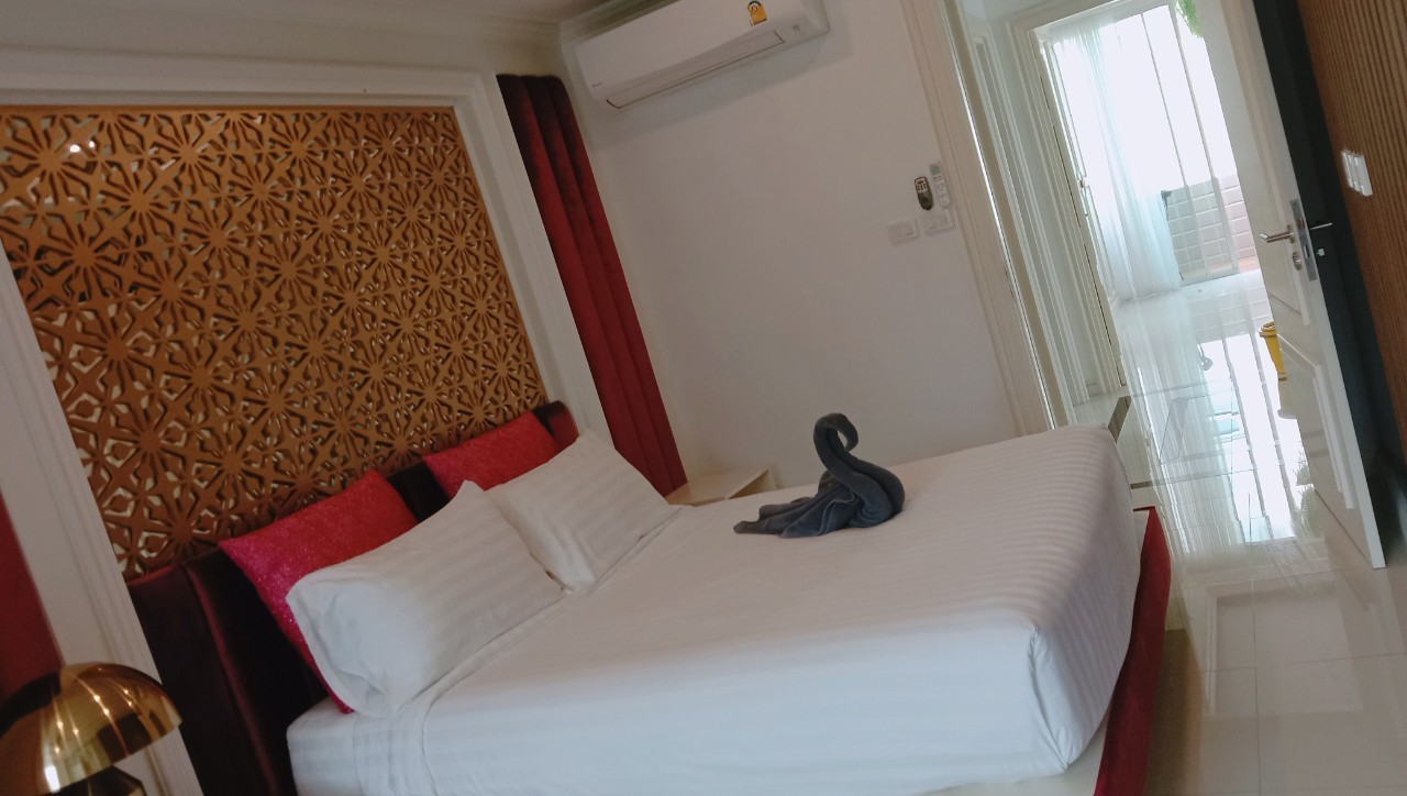 1762833902-1512 หลังG_๒๐๑๒๑๘_1.jpg